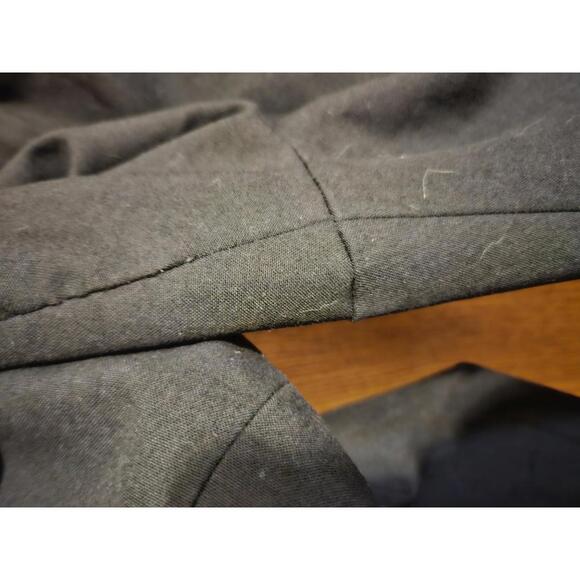 Ann Taylor Capri pants - Picture 5 of 8